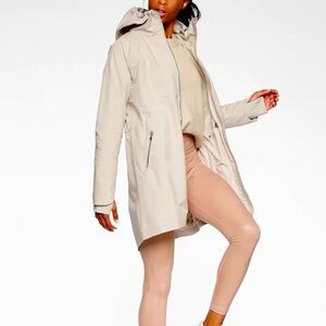 Athleta CloudBurst Rain Jacket Size XS
